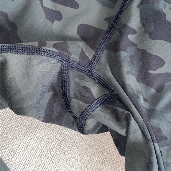 SOLD lululemon Leggings - Picture 4 of 7